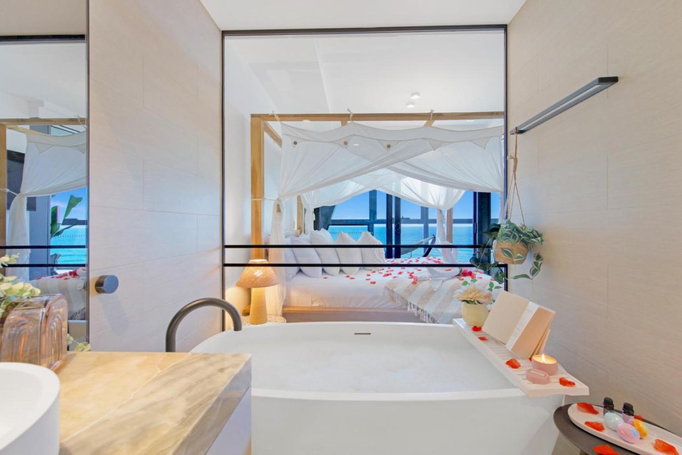 Sapphire Oceanview *