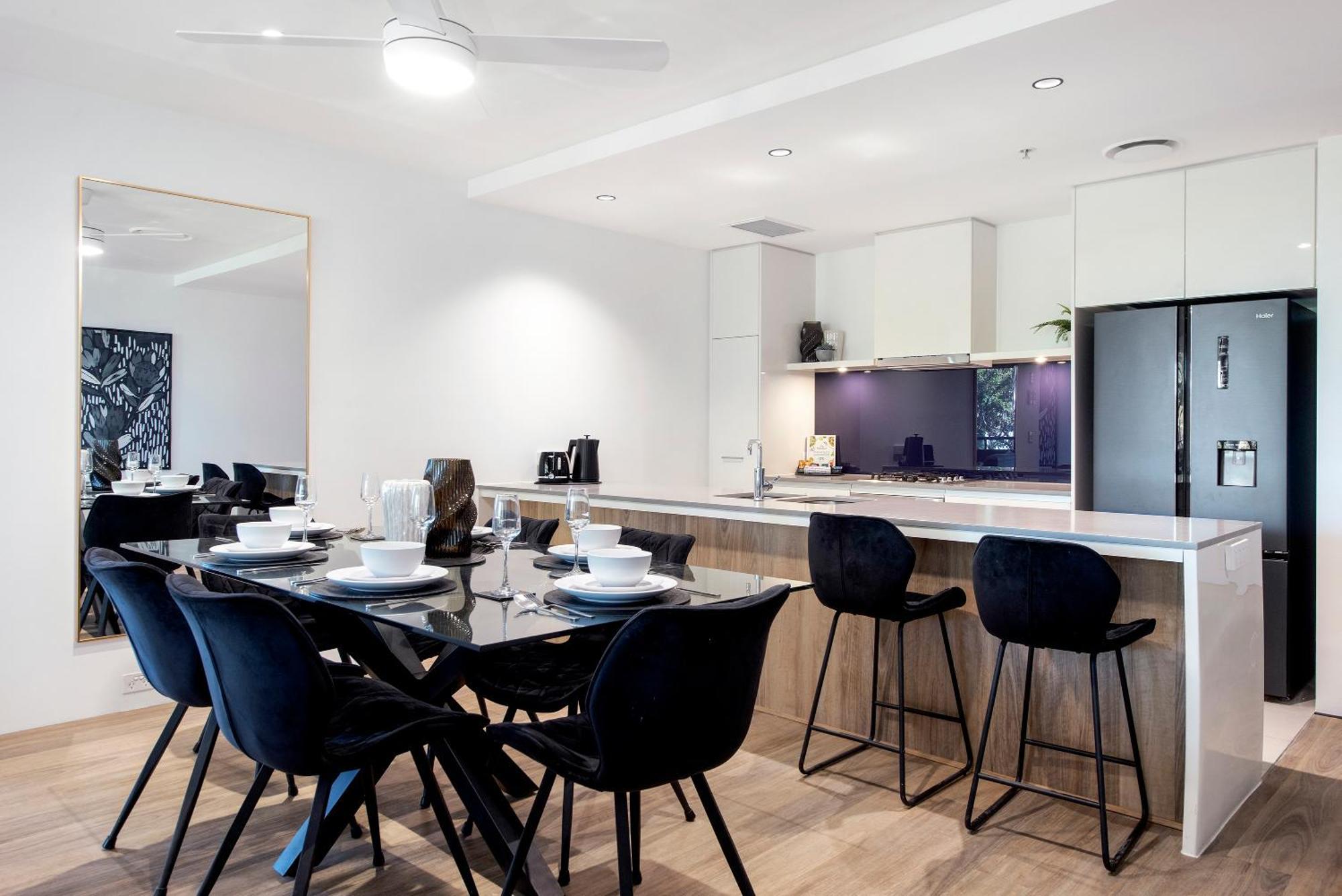 Circle On Cavill - Self Contained & Privately Managed - Wow Gold Coast