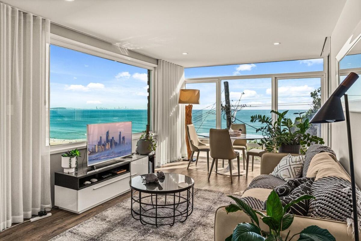 Oceanview Retreat - 2 Mins Walk To Kirra *