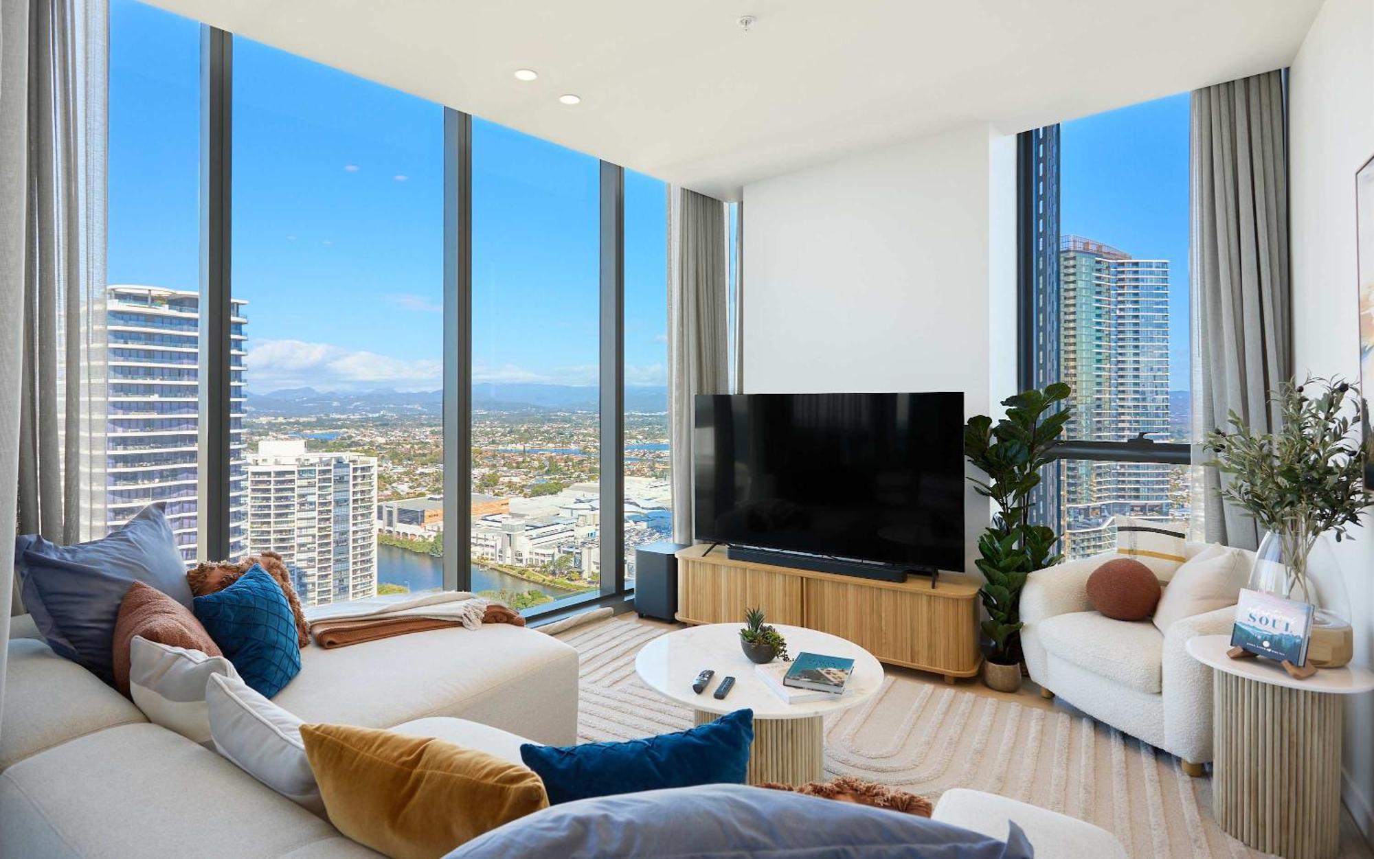 Luxe 3br Penthouse By With Lap Pool & Parking Signature * Gold Coast