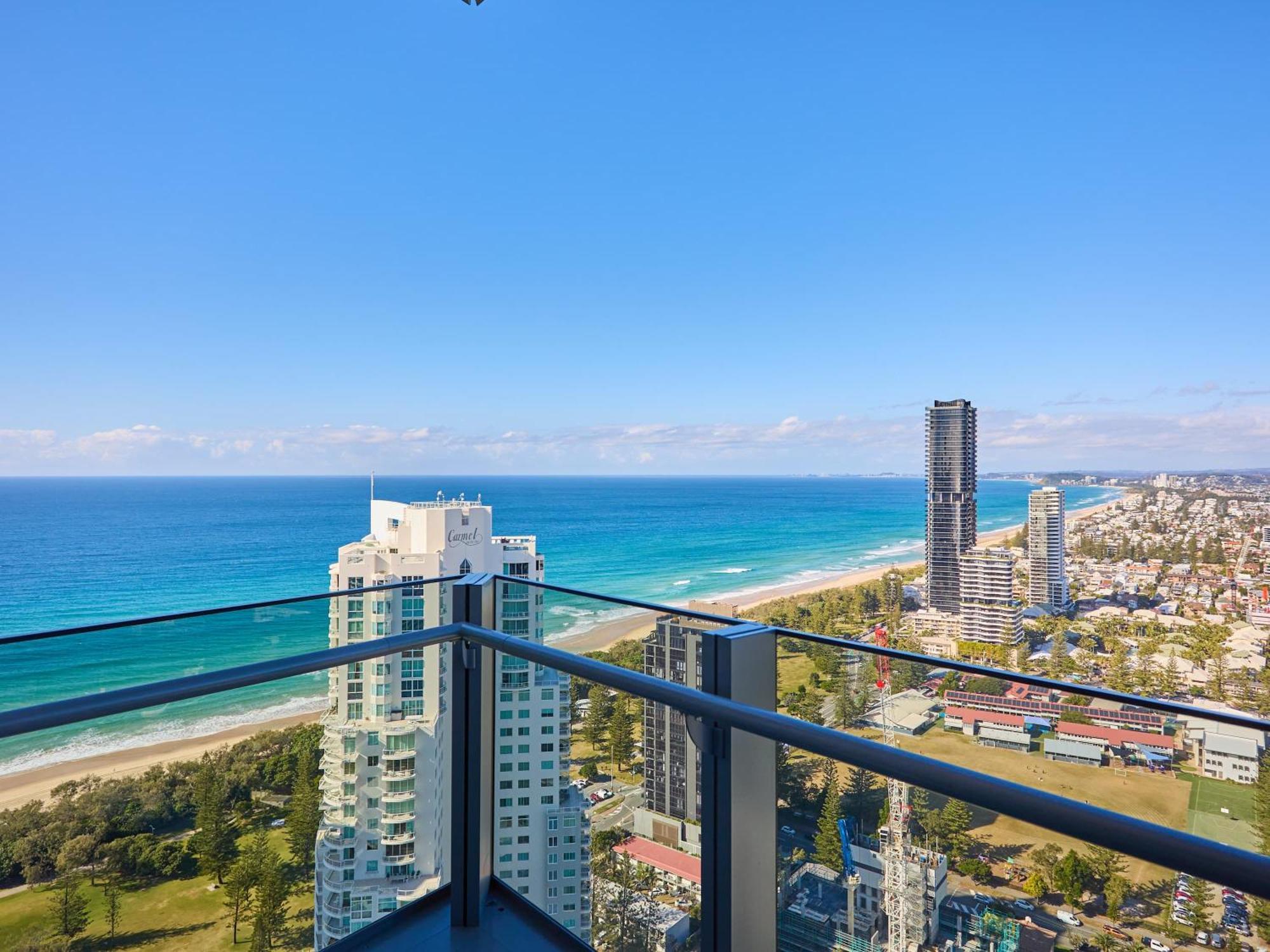 Apartment Luxe 3br Penthouse By With Lap Pool & Parking Signature *