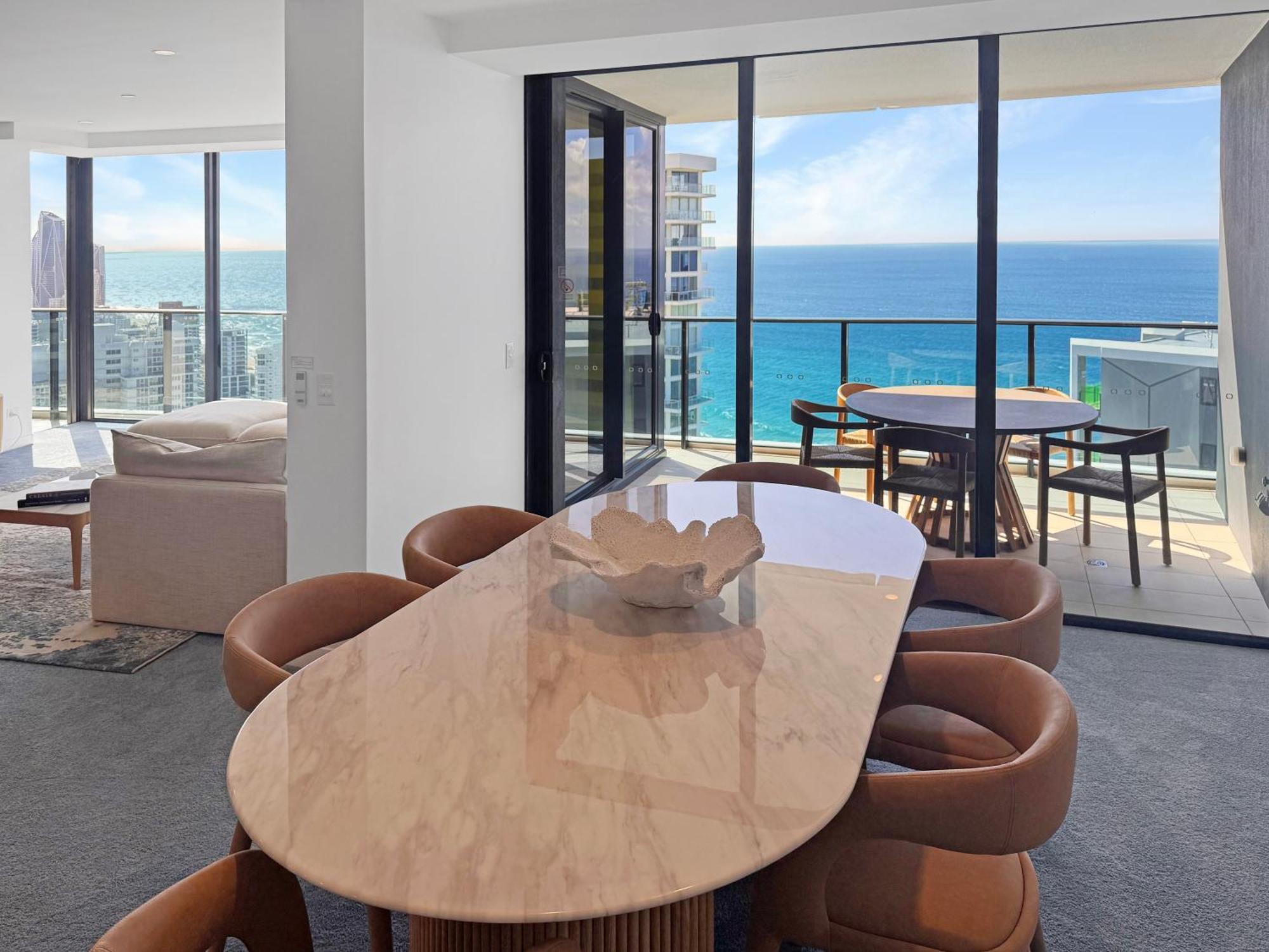Luxury Oracle Skyhome 39th Floor With Stunning Ocean Views Gold Coast