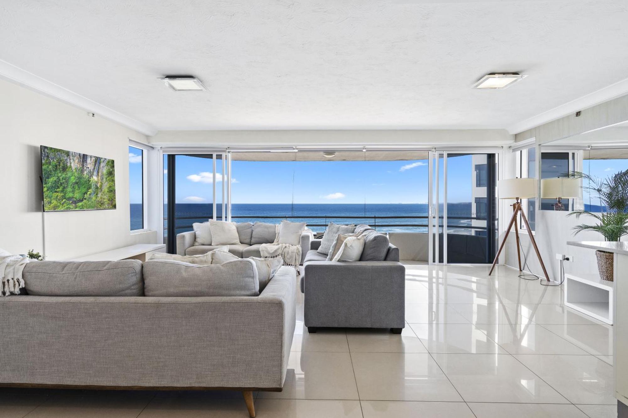 Apartment Stunning Ocean Views In 2 Bedroom Unit At Zenith - Q