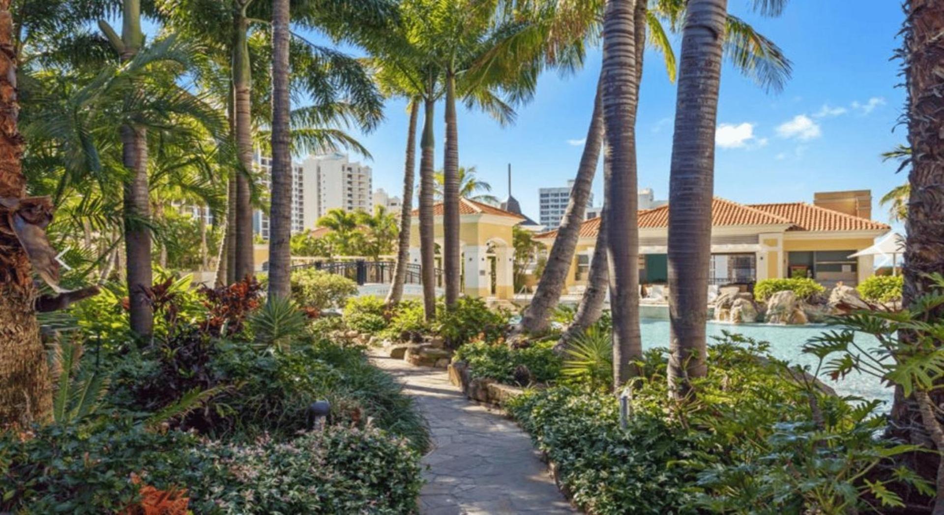 Chevron Renaissance Two Bedroom Ocean Views - Coasthm * Gold Coast