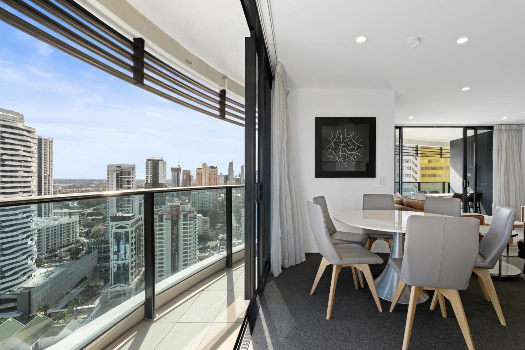 Oracle 2401 Apartment *