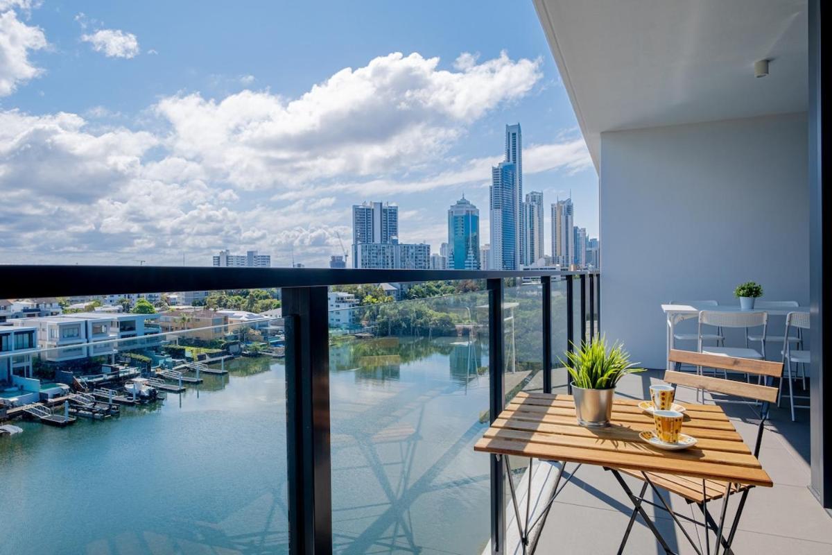 Water View Oasis 2br And Pool Gold Coast