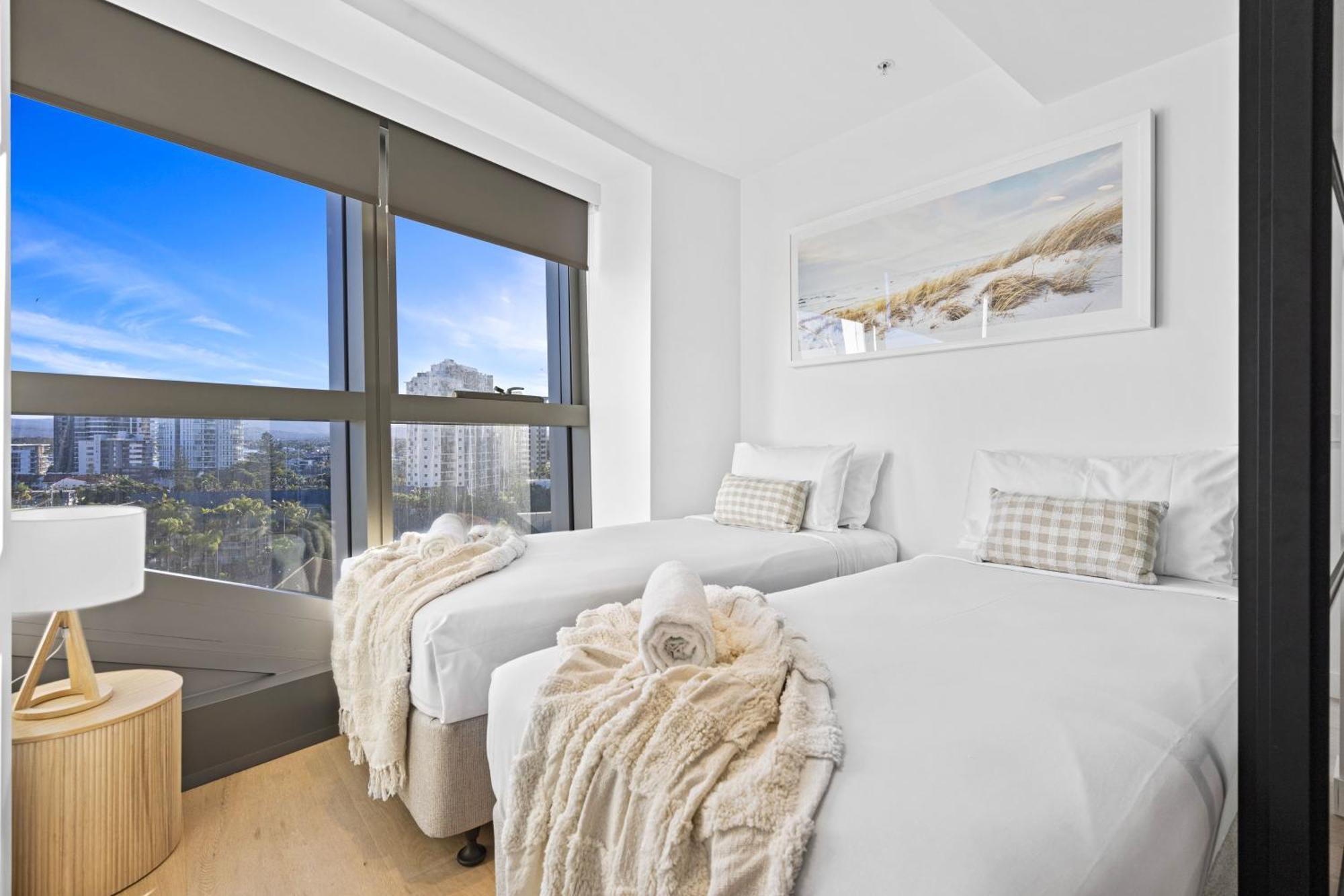 Apartment Luxury Units At The Jewel Residences - Q *