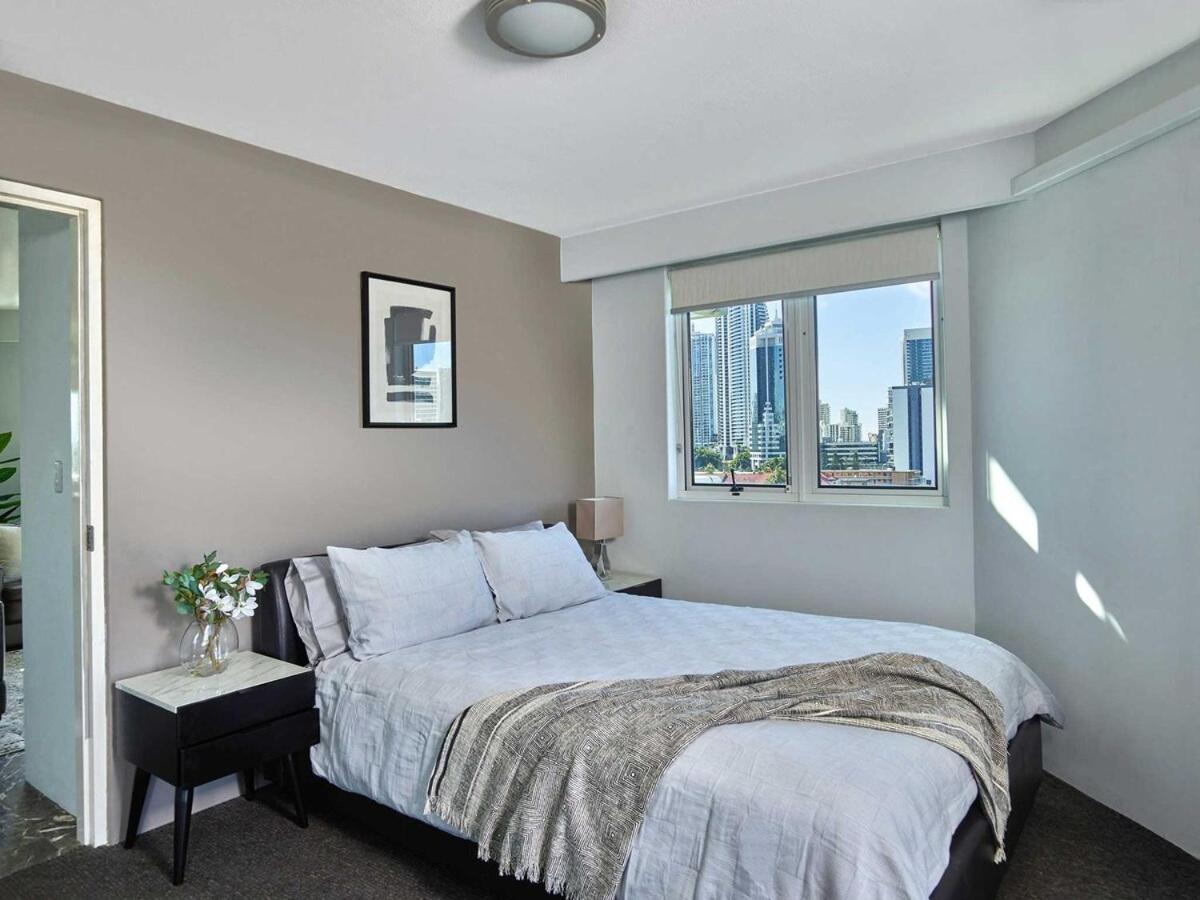 Emerald 2 Bedroom * Gold Coast