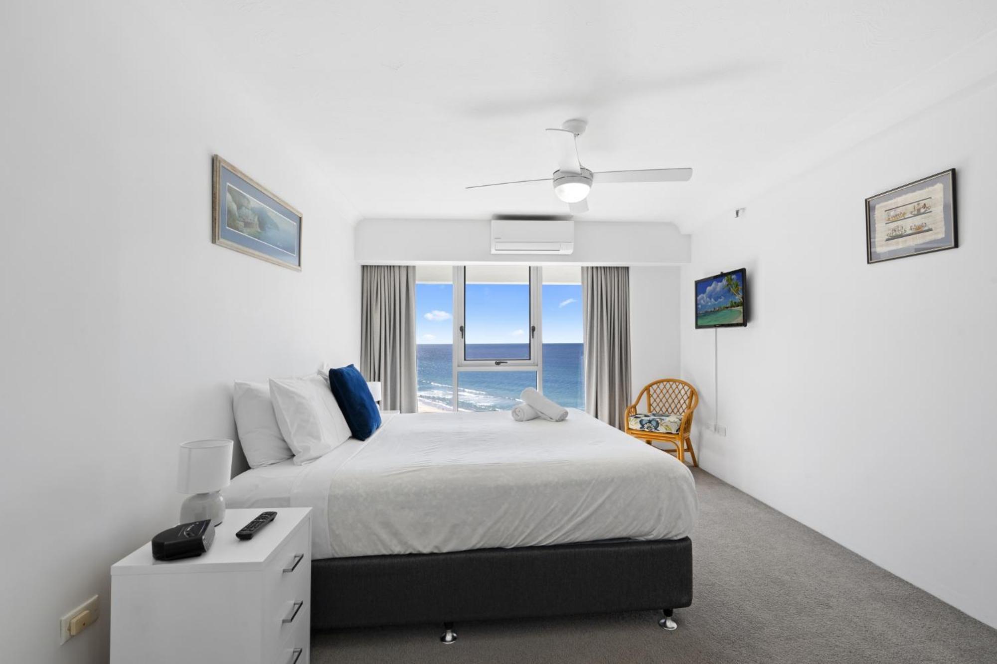 Apartment Beachfront 16th Floor, Ocean Views Talisman *