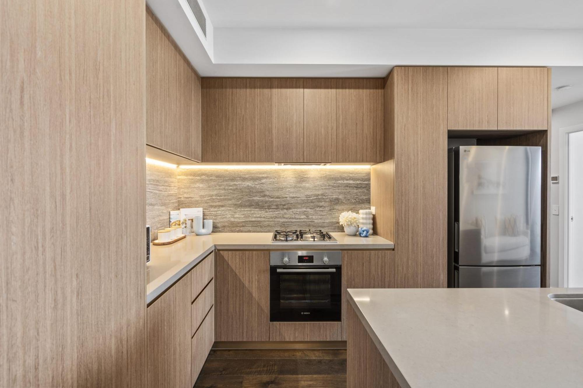 Apartment Modern 1 Bedroom Unit At The Casino - No Parking - Q