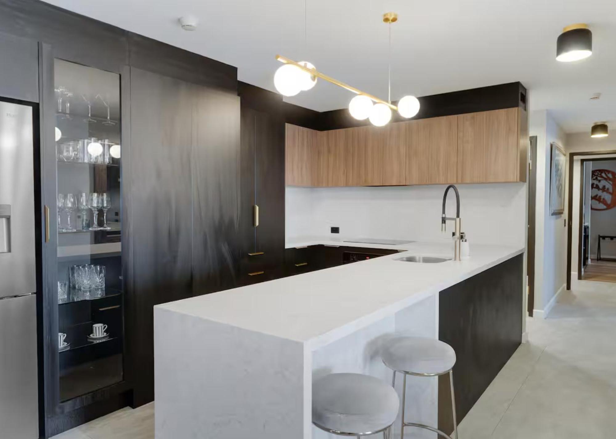 Luxury 3-br Escape With Stunning Views Gold Coast