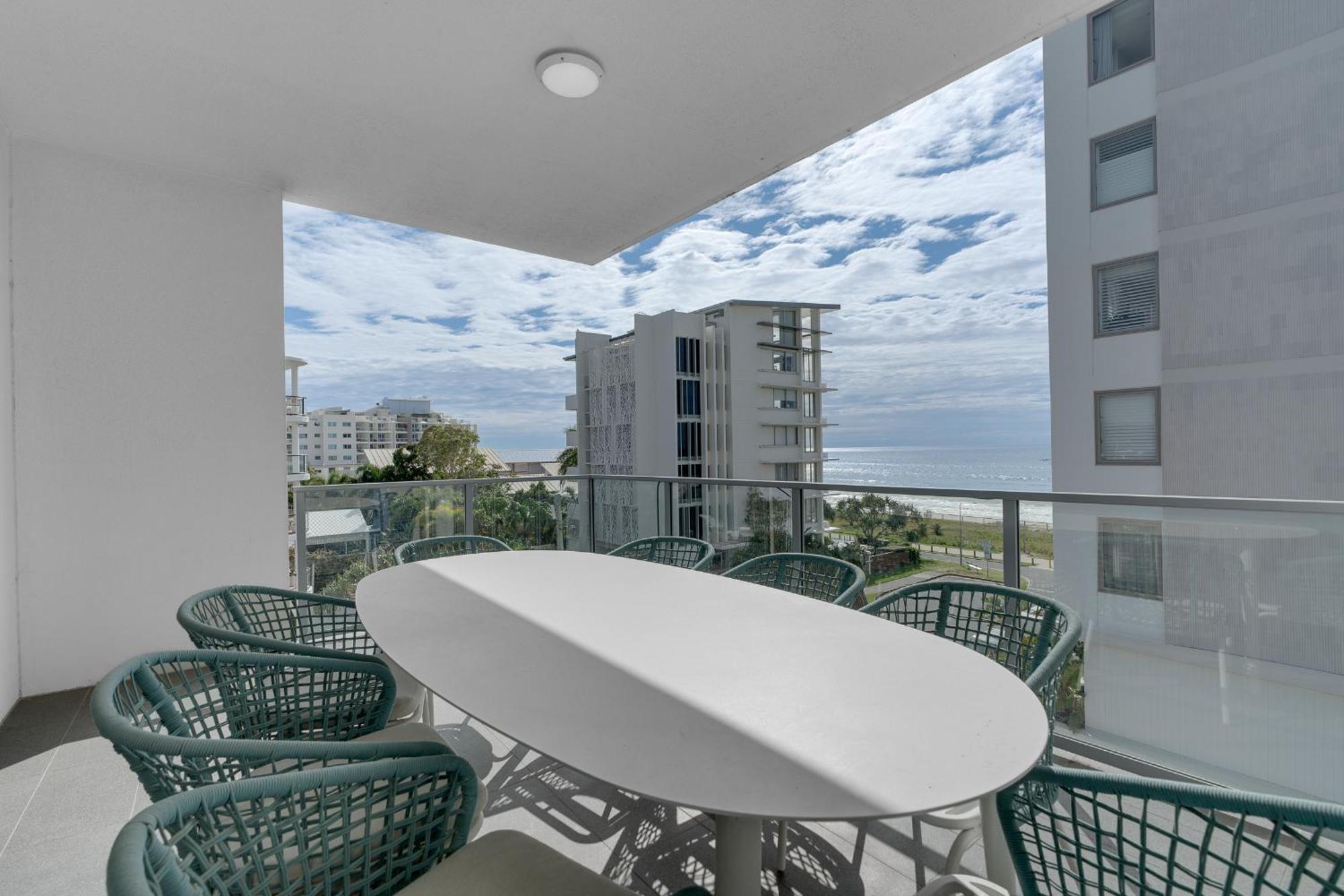 Apartment 2-storey 5br Penthouse Palm Luxury Gold Coast