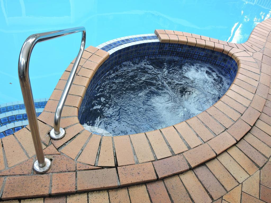 Aparthotel Bayview