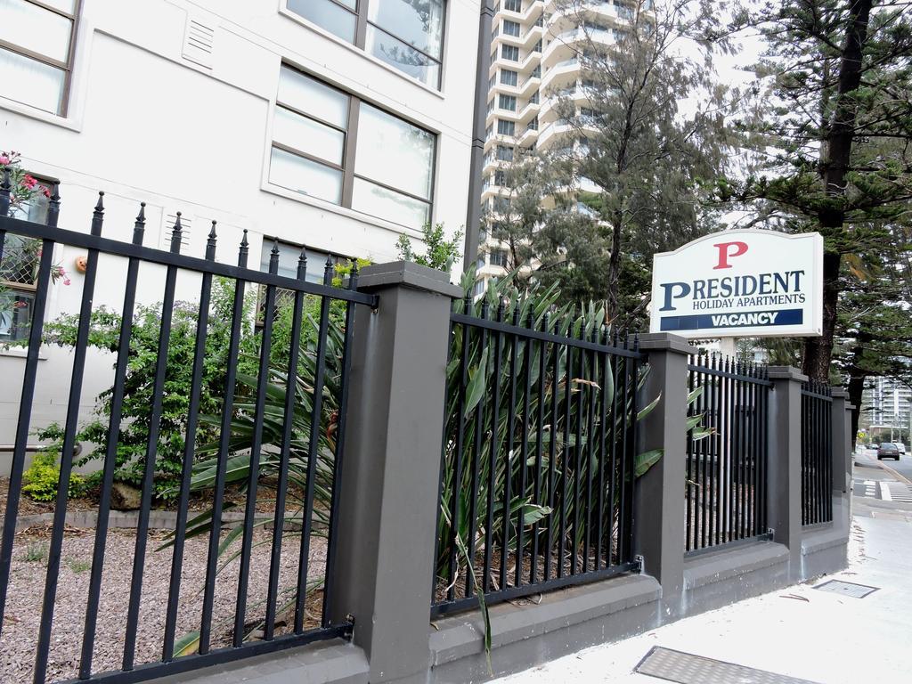 Aparthotel President - Absolute Beachfront 3*