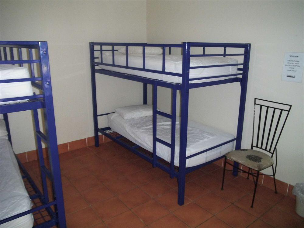 Hostel Budds In Surfers Backpackers