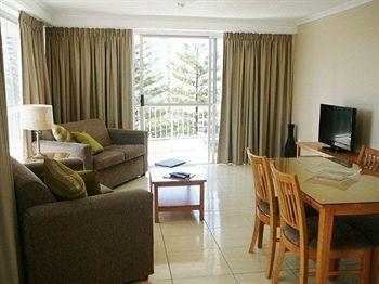 Surfers Beachside Aparthotel Gold Coast