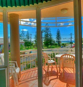 Aparthotel Kirra Palms 3*