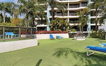 Alexander Aparthotel 3*