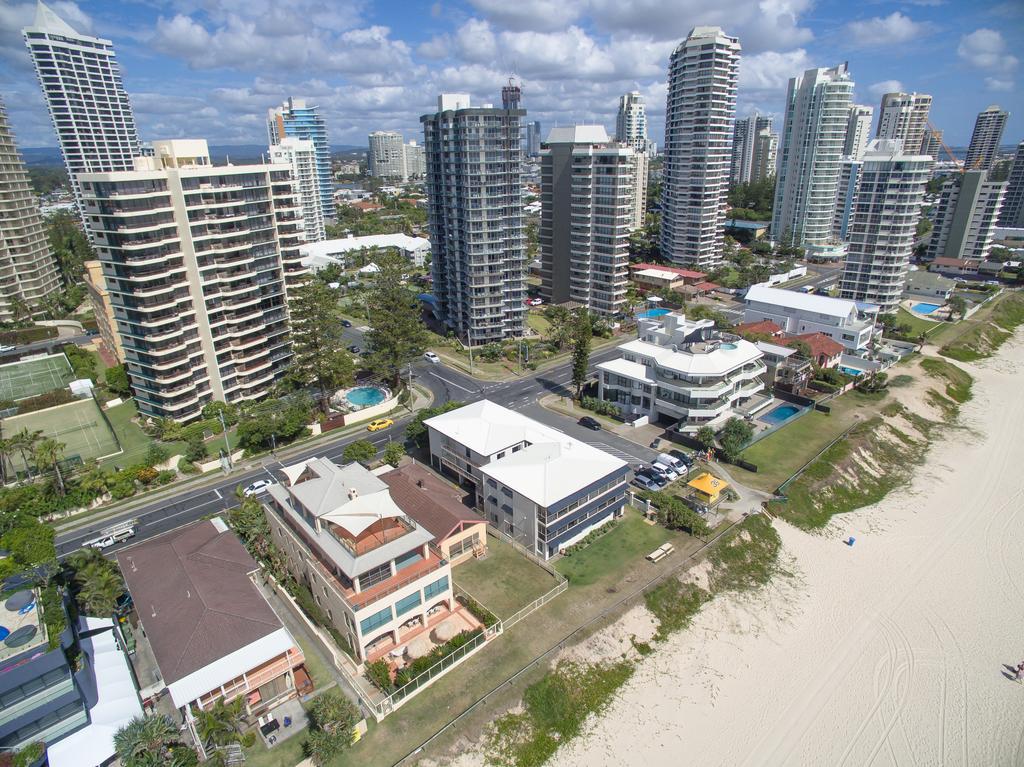 Aparthotel Norfolk Luxury Beachfront Gold Coast