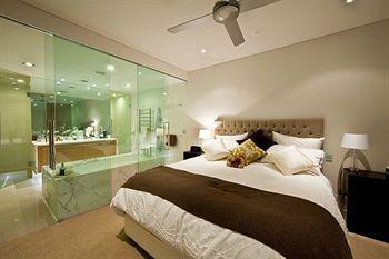 Nirvana By The Sea 4* Gold Coast