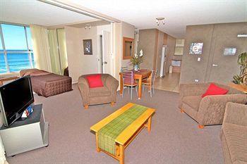 Aparthotel President - Absolute Beachfront 3*