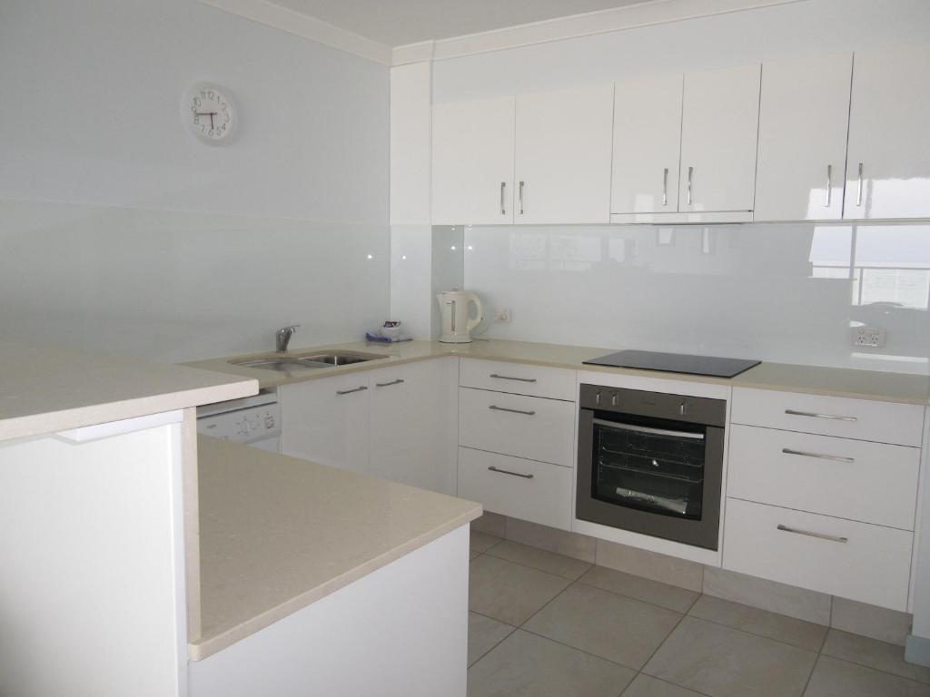 Pacific Surf Absolute Beachfront 3*