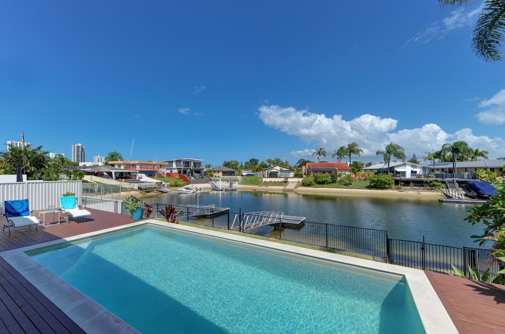 Belle Of Broadbeach