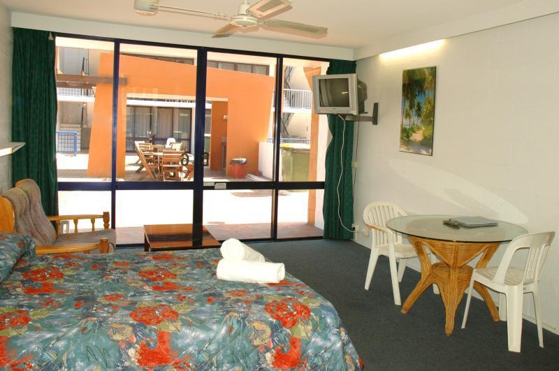 Aparthotel Club Surfers Gold Coast