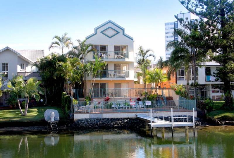 Aparthotel Surfers Riverside
