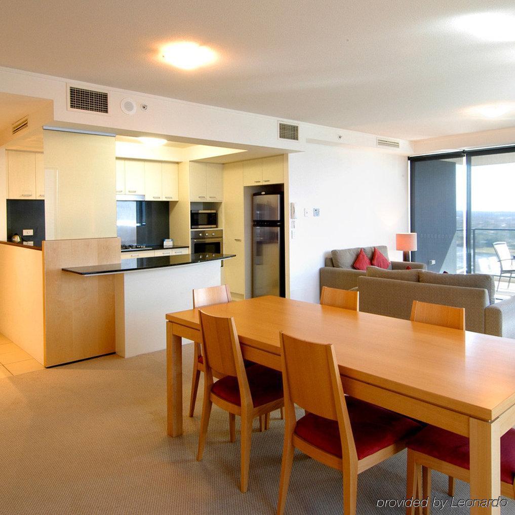 Mantra Broadbeach On The Park Aparthotel Gold Coast