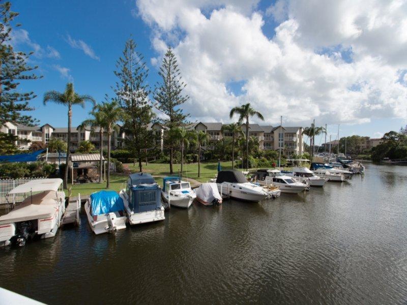 Bayview Bay Aparthotel 3*