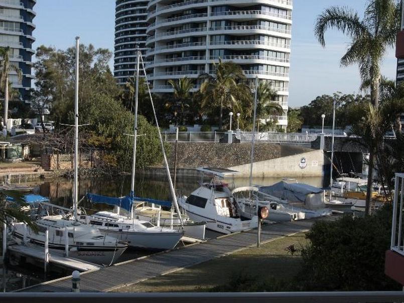 Bayview Bay Aparthotel 3*