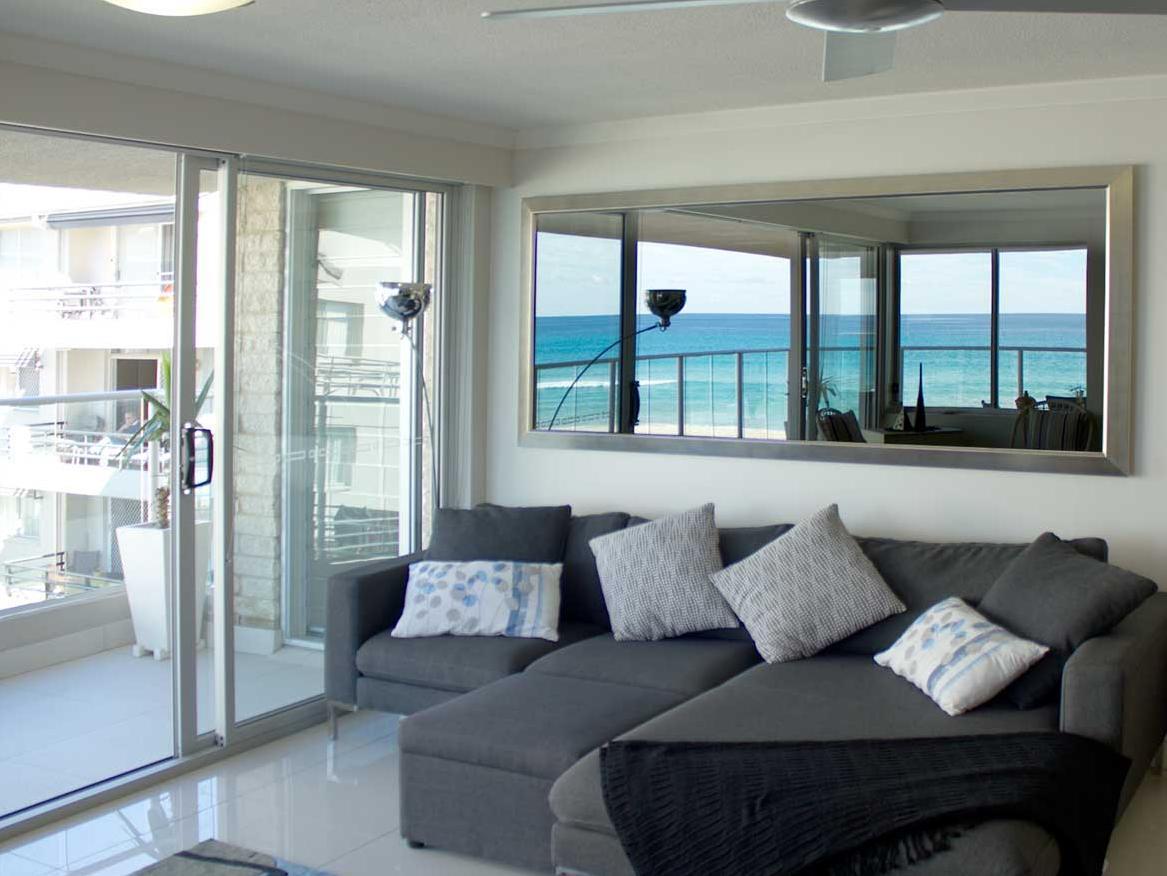 Pacific Surf Absolute Beachfront Aparthotel