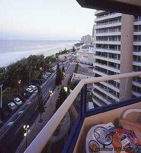 Grosvenor Beachfront Surfers Paradise Aparthotel 3*