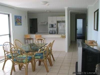 Grosvenor Beachfront Surfers Paradise 3*
