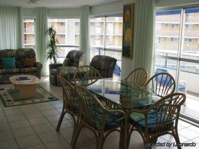 Grosvenor Beachfront Surfers Paradise Aparthotel
