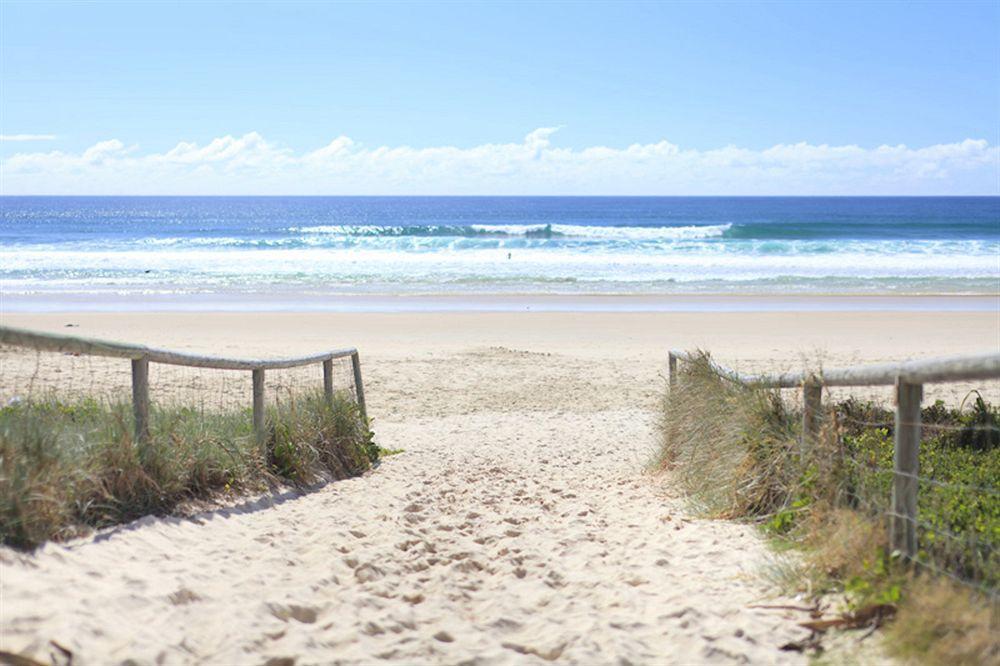Golden Riviera Absolute Beachfront 4* Gold Coast