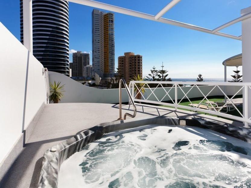 The Ritz Heated Pool 4*