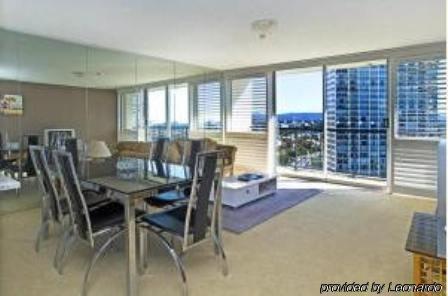 Centrepoint Aparthotel Gold Coast