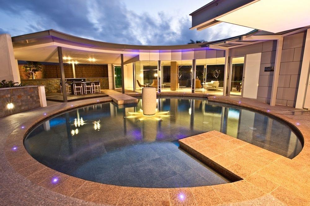 Nirvana By The Sea 4* Gold Coast