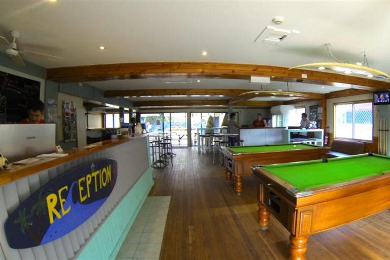 Hostel Budds In Surfers Backpackers *