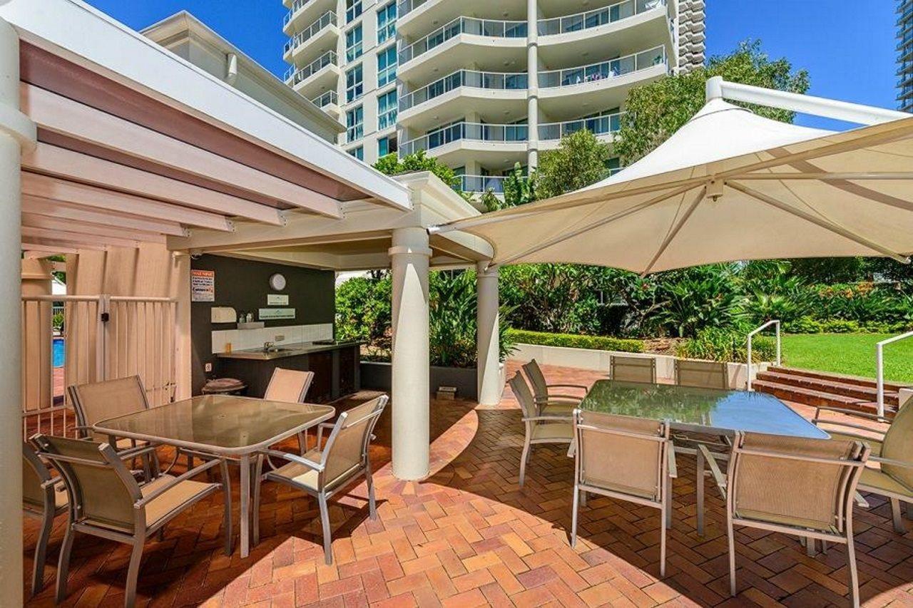 Aparthotel The Crest Gold Coast
