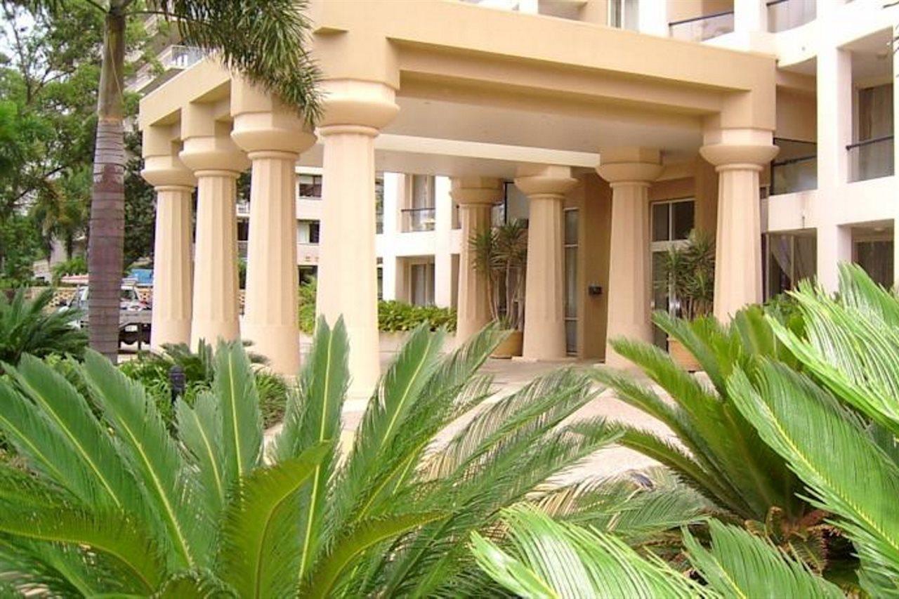 Palazzo Colonnades