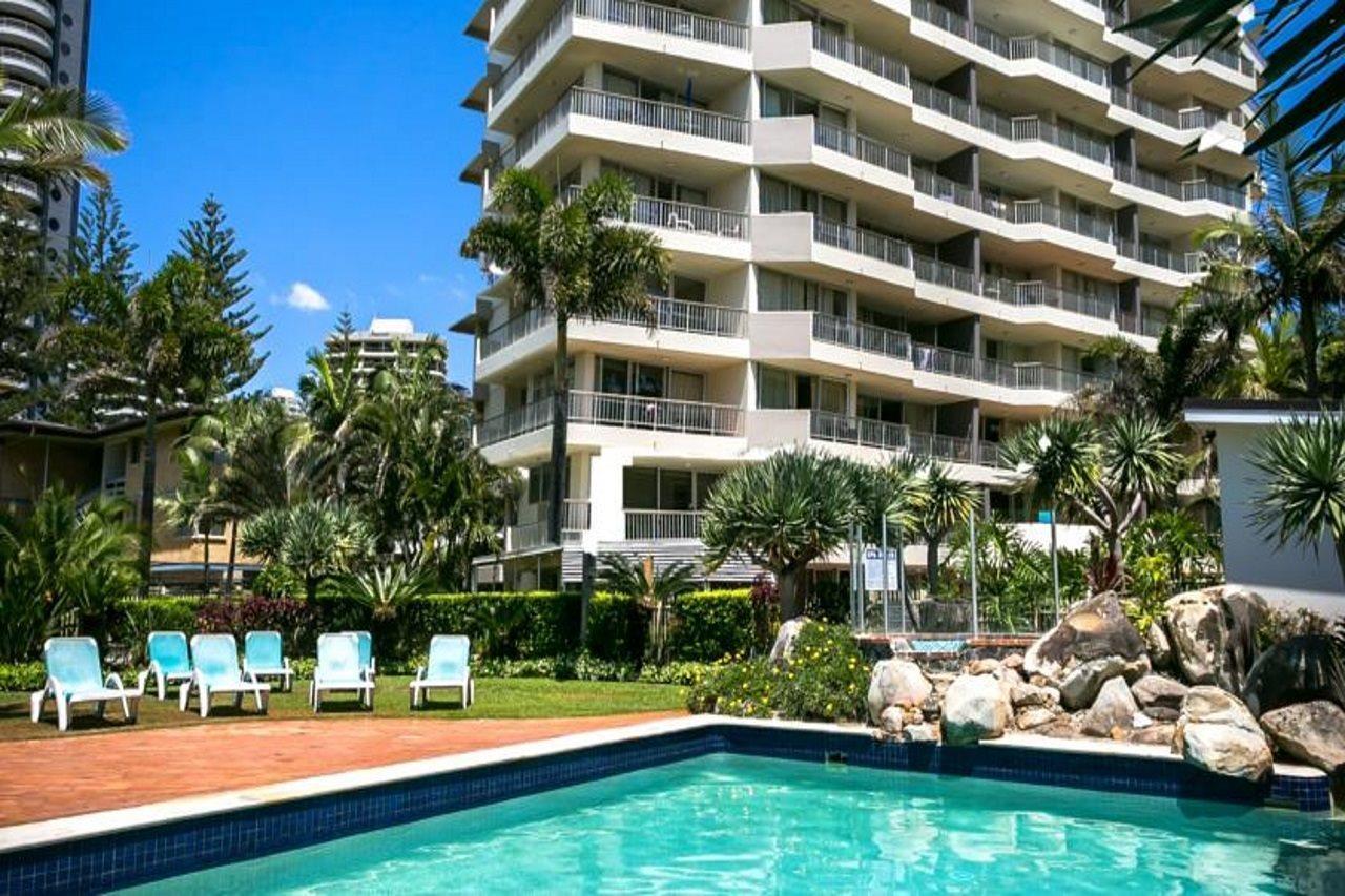 Surfers Beachside Aparthotel 4*