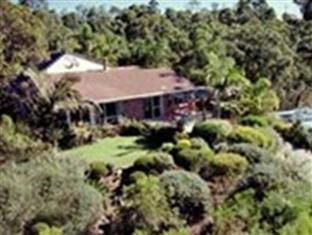 Bed & Breakfast Hillside Country Retreat 3*