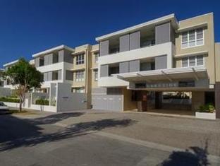 Chancellor Lakeside 4* Gold Coast