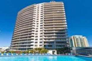 Surfers International Aparthotel