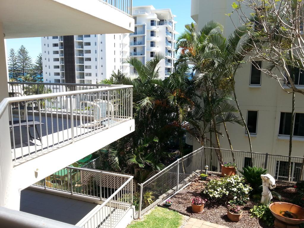 Aparthotel Rainbow Bay Gold Coast