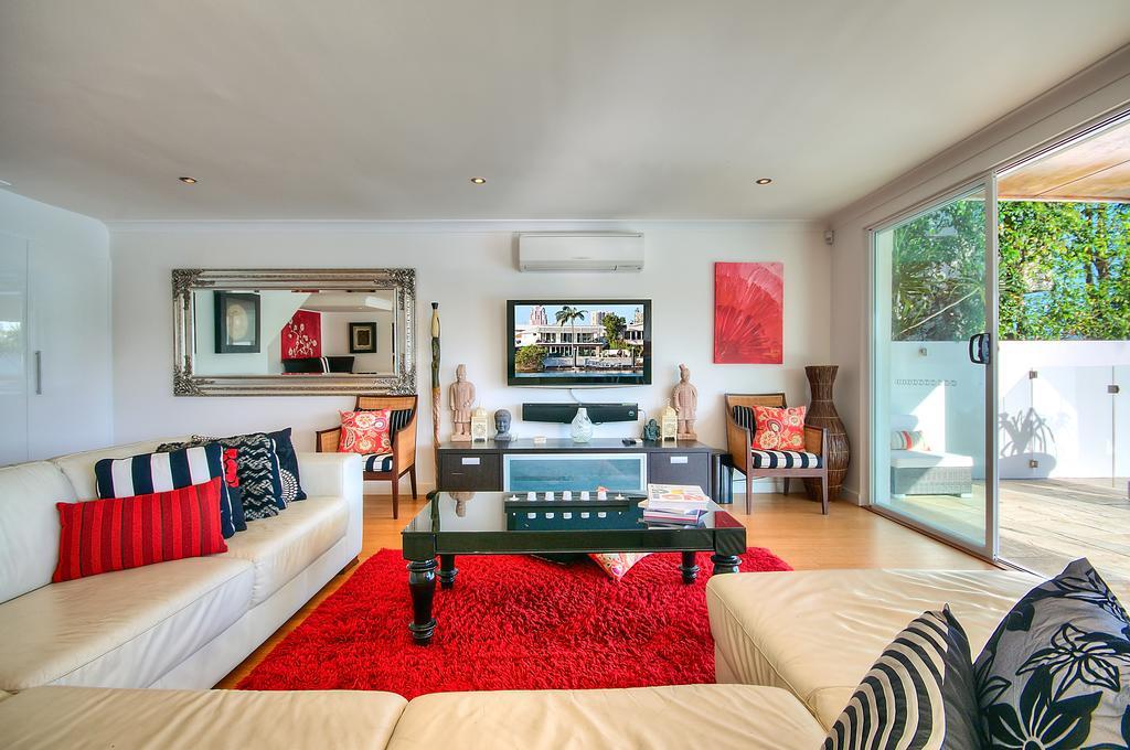 Holiday home Surfers Paradise Escape - Waterfront House *