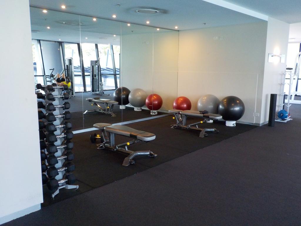 Circle On Cavill - Hr Surfers Paradise